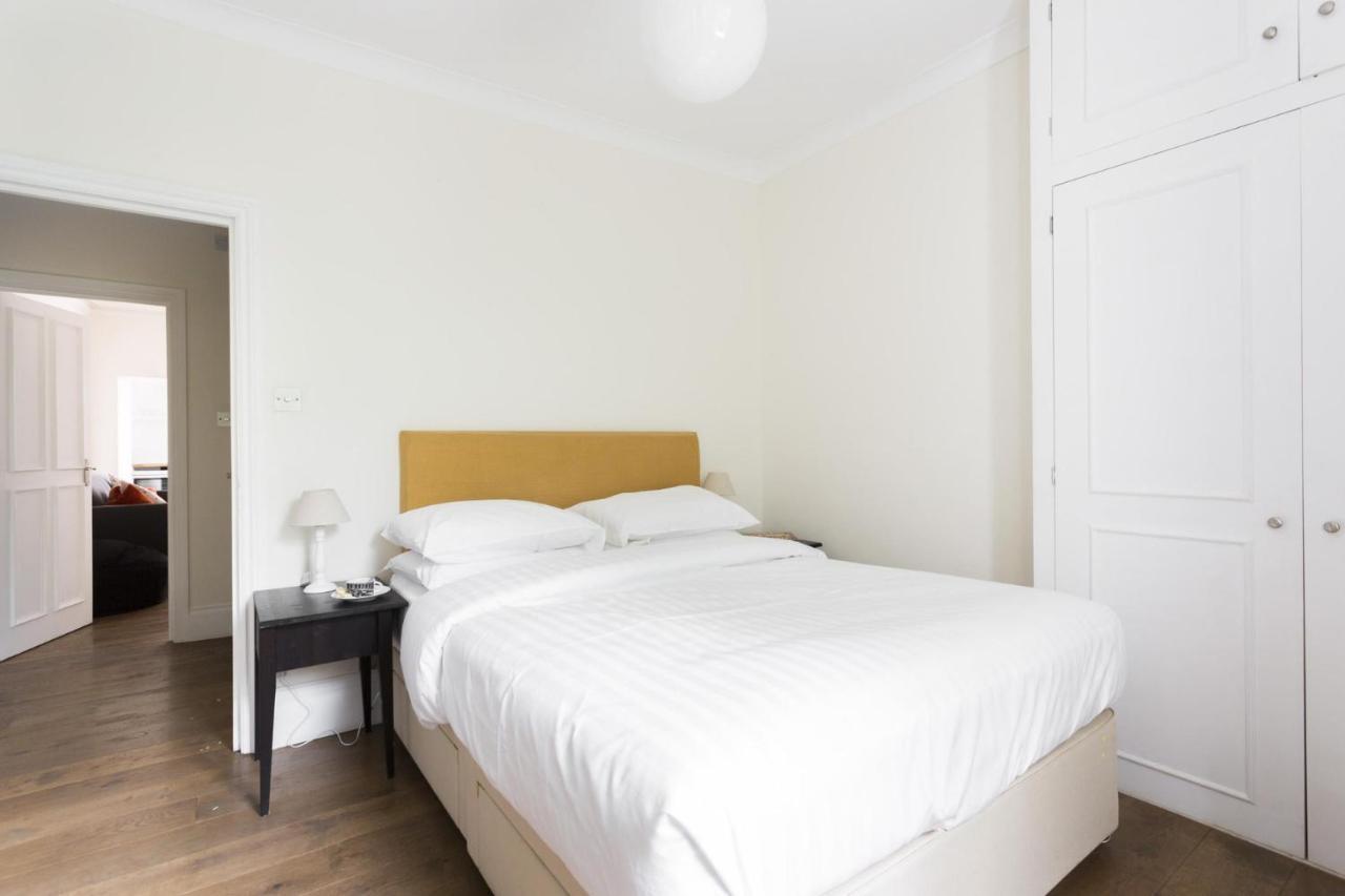 Colville Road Iii By Onefinestay